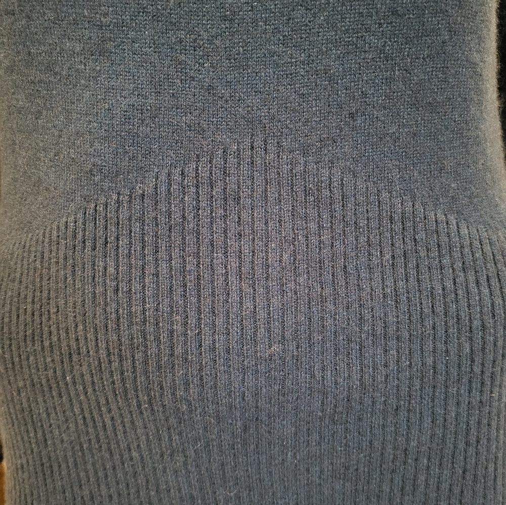 130. 100% Cashmere Sweater by U-KNIT - Size Medium - Picture 3 of 4
